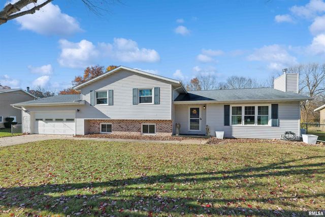 $279,900 | 133 Rustic Lake Drive | Hanna Township - Henry County