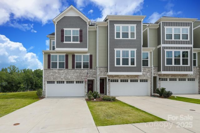 $525,000 | 457 Lahinch Drive | Tega Cay