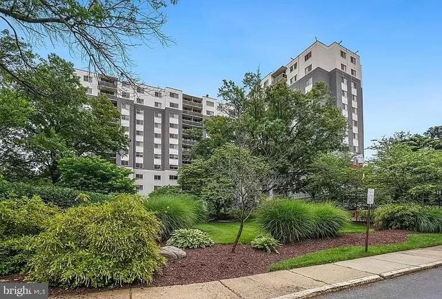 $199,500 | 7333 New Hampshire Avenue, Unit 1001 | Takoma Park