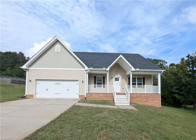 $1,765 | 2414 Heritage View Lane | Tabernacle Township - Randolph County