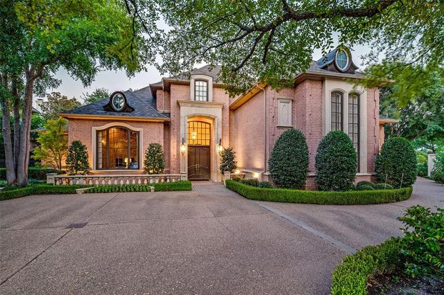 $2,500,000 | 1600 Cliffview Drive | Plano