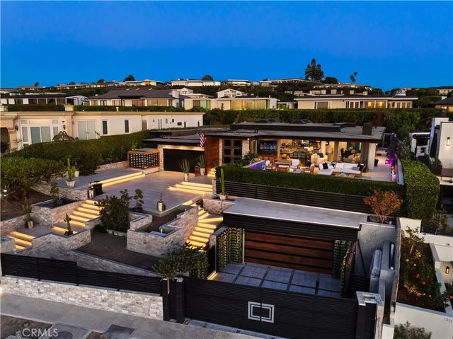 $9,750,000 | 1020 White Sails Way | Corona del Mar