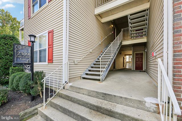 $260,000 | 2309 Falls Gable Lane, Unit D | Pikesville