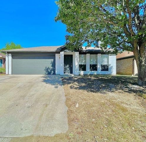 $272,500 | 4190 North Coral Springs Drive | Hulen Springs Meadow