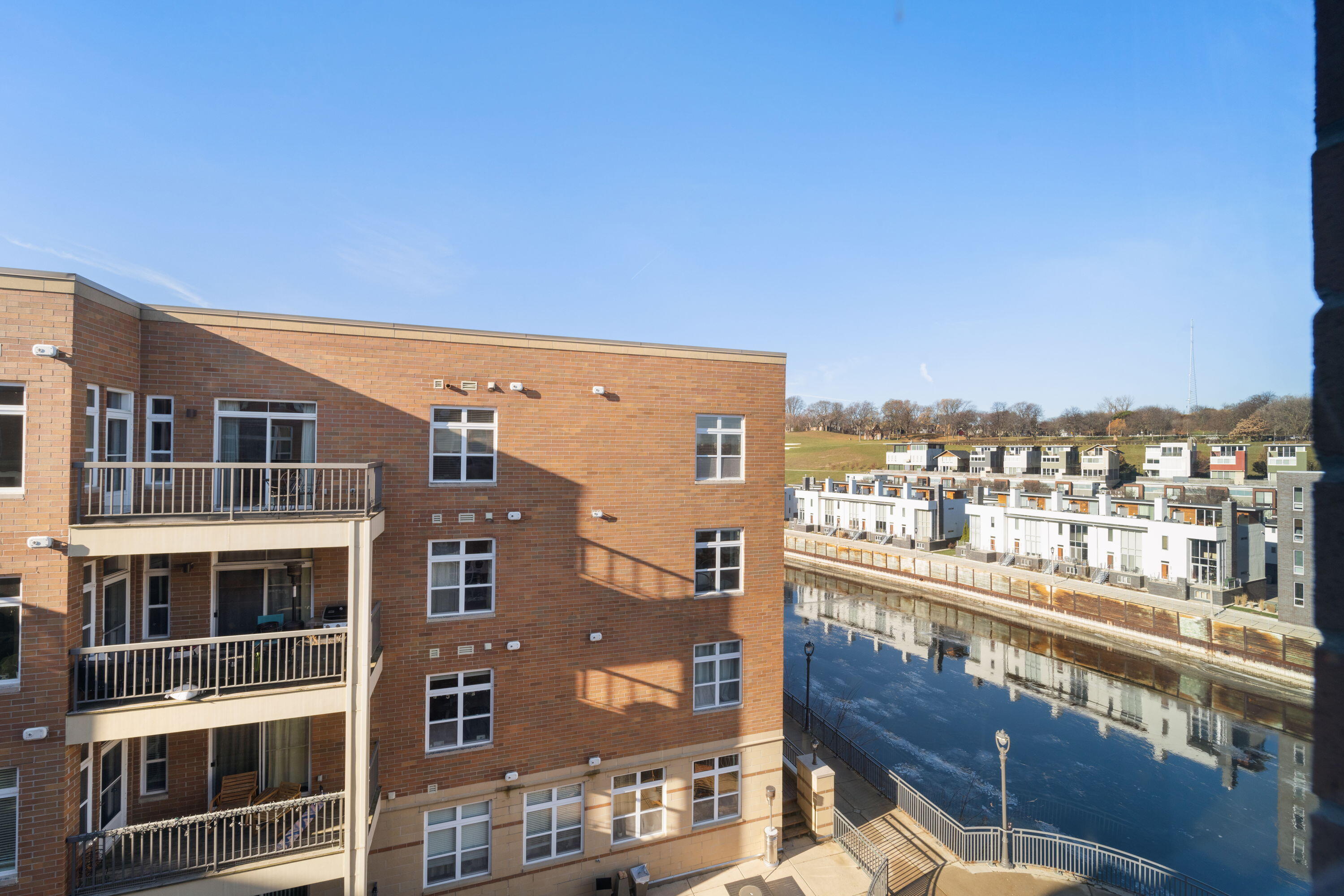 1_Top Floor View - Condo on River