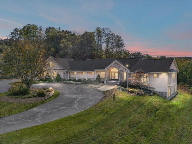 $944,900 | 5364 Millstone Court | North Whitehall Township - Lehigh County