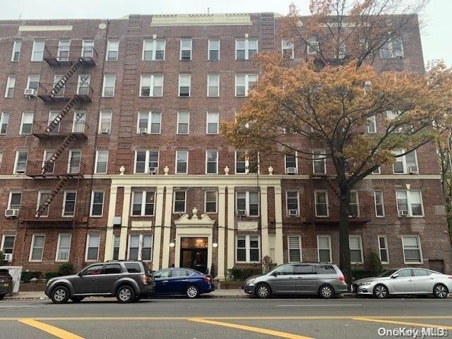 $215,000 | 1360 Ocean Avenue, Unit 2L | Midwood