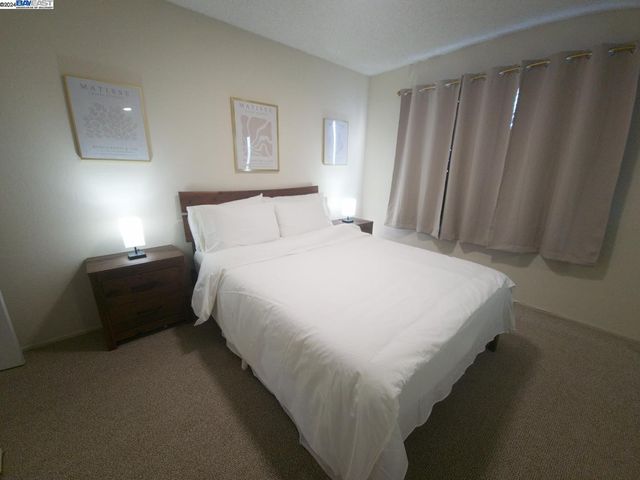 $2,000 | 253 Castro Street, Unit 1 | Downtown San Leandro