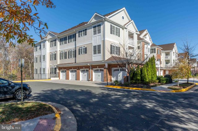 $519,900 | 15140 Heather Mill Lane | The Greenbrier Condominiums