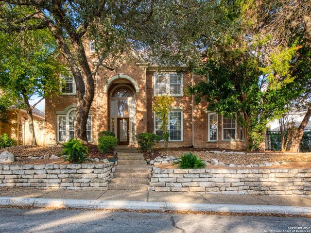 $699,000 | 58 South Inwood Heights Drive | San Antonio