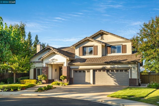 $2,599,000 | 5 Windmill Court | Westside