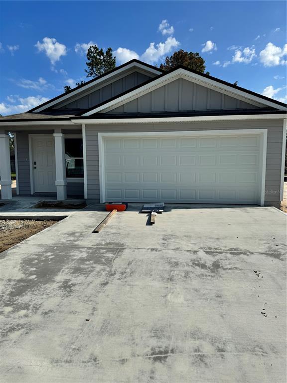 a view of a garage