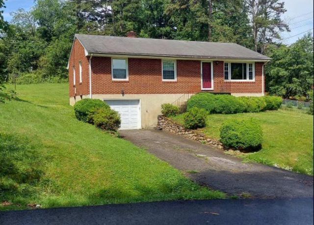 $1,700 | 944 Glenn Ridge Road Northwest | Edge Wood-Summit Hills