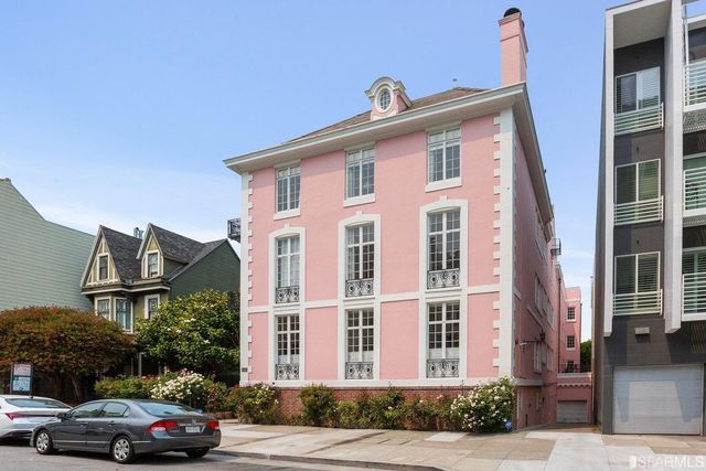 $2,255,000 | 1854 Vallejo Street, Unit A | Pacific Heights