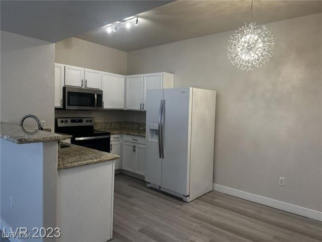 $1,400 | 2121 Hussium Hills Street, Unit 202 | Rancho Lake Condominium