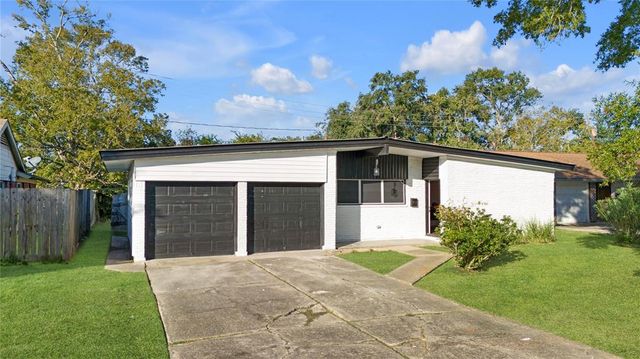 $214,900 | 704 Pamela Drive | Baytown