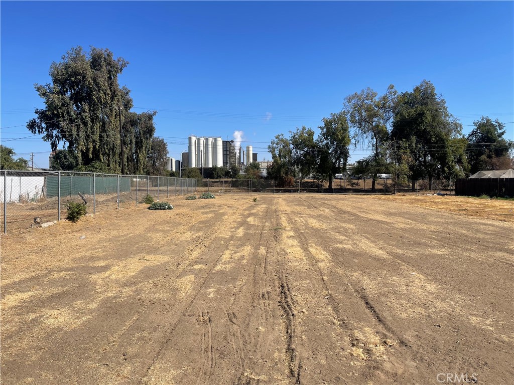 a view of a basketball court