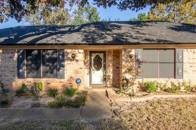 $284,900 | 5014 Ivy Trail | Southwest Tyler