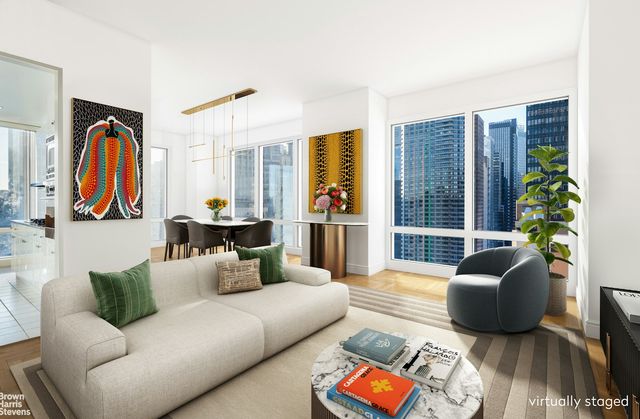 $2,295,000 | 845 United Nations Plaza, Unit 21E | Midtown East