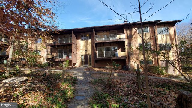 $2,200 | 10167 Fair Wds Drive, Unit 210 | Mosby Woods