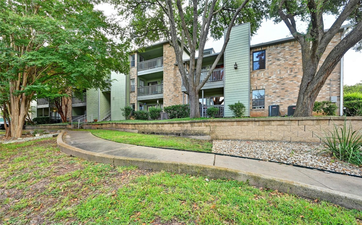 Welcome Home! You'll enjoy the well-maintained exterior and beautifully kept grounds of the complex, where the HOA provides valuable services covering water, trash pickup, and exterior maintenance, offering a low-maintenance lifestyle for residents.