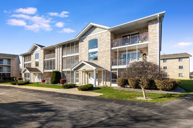 $232,000 | 16048 Crystal Creek Drive, Unit 2B | Orland Park