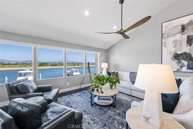 $2,550,000 | 6 Kingston Court East | Coronado