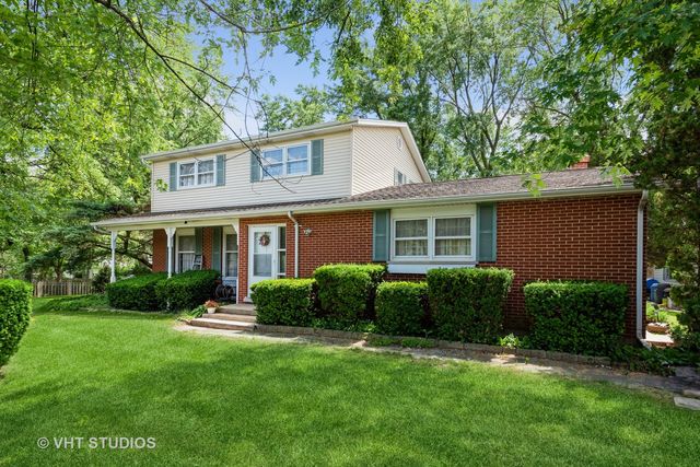 $430,000 | 1601 Indian Hill Drive | Schaumburg Township - Cook County