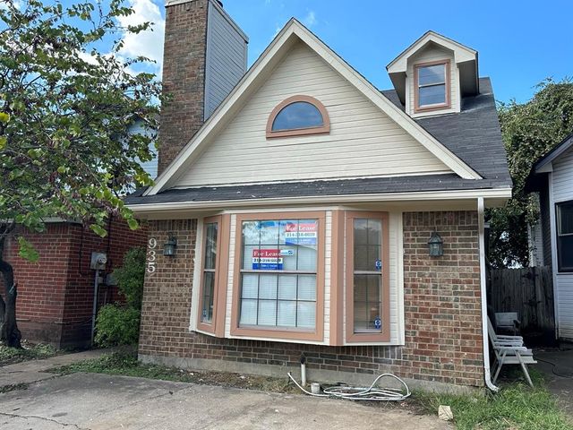 $1,650 | 935 Fairbanks Circle | Duncanville