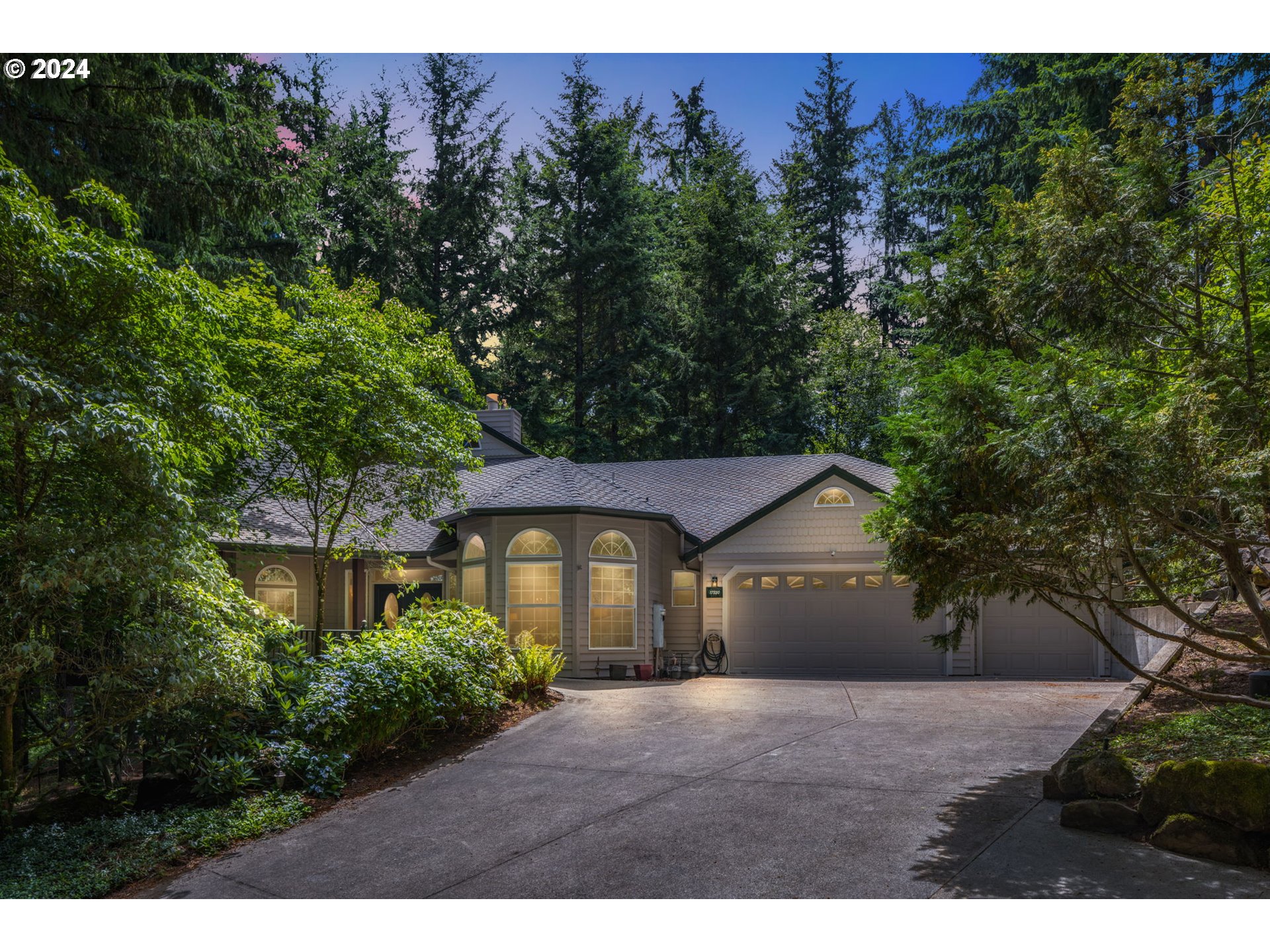 a house view with a outdoor space