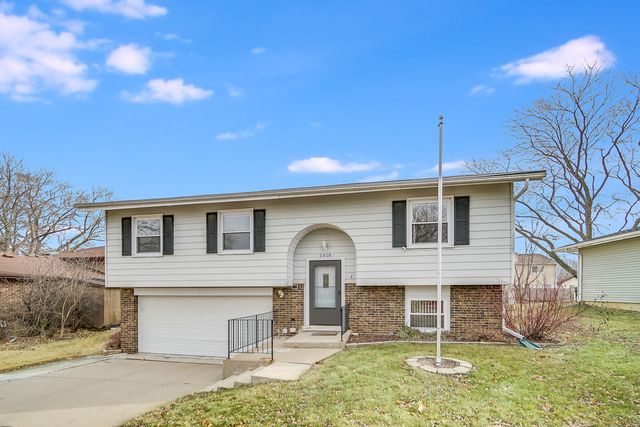 $290,000 | 1418 Summit Drive | Lockport