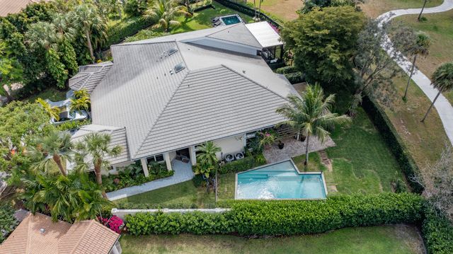 $1,675,000 | 2971 Twin Oaks Way | Palm Beach Polo and Country Club