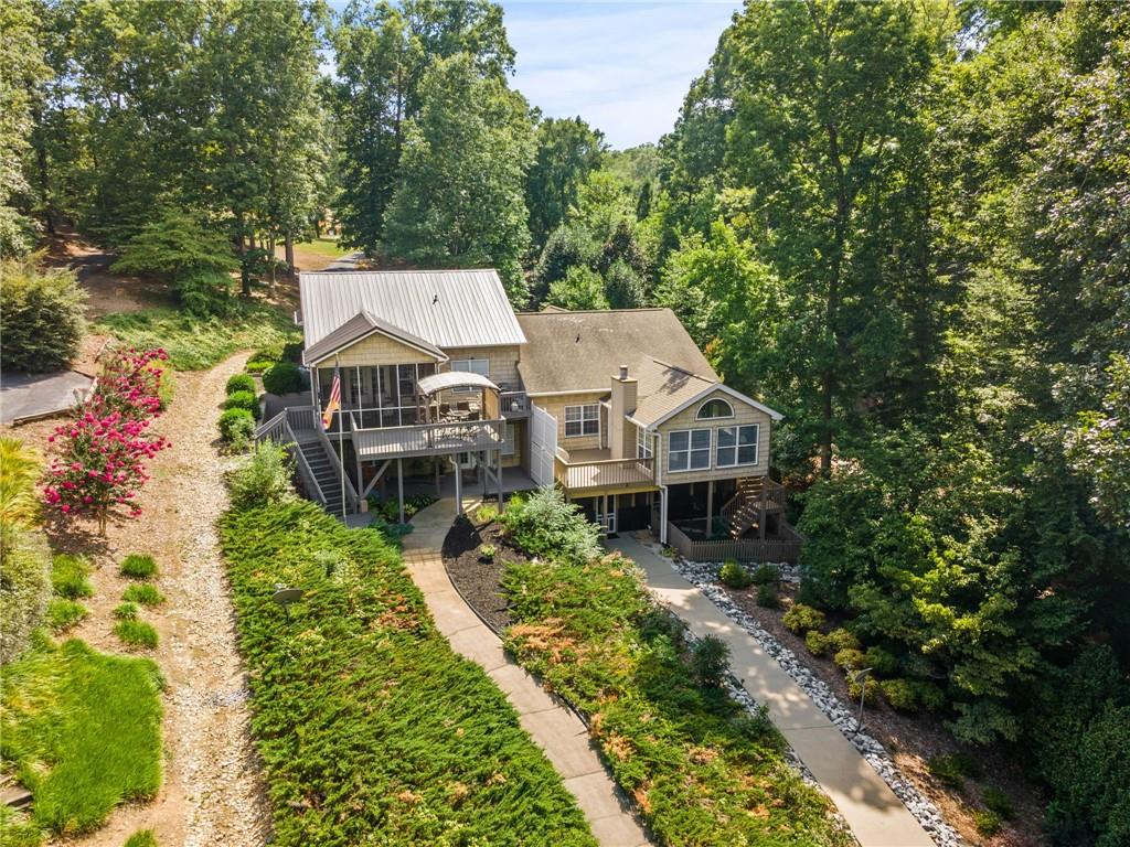 BEAUTIFUL TOWNHOME ON THE WATER!