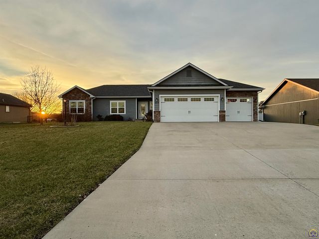 $449,900 | 5319 Northwest Sterling Chase Drive | Soldier Township - Shawnee County