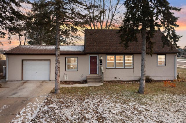 $319,900 | 6980 Cloman Avenue East | Inver Grove Heights