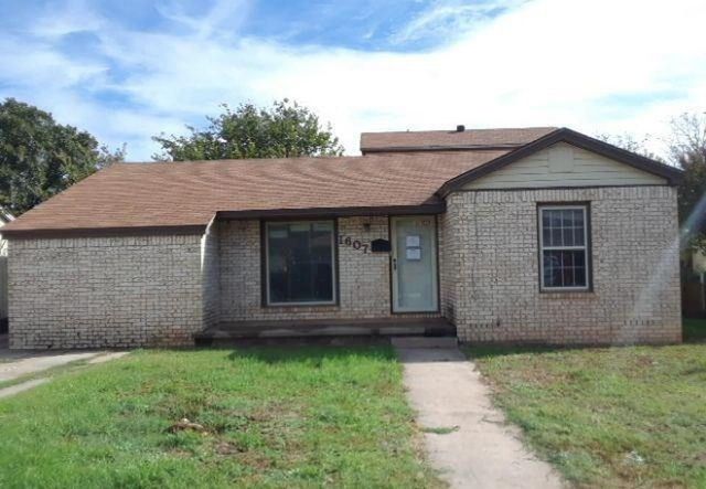 $1,350 | 1607 Pease Street | Sweetwater