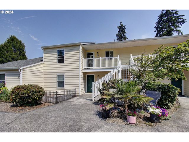 $289,000 | 13216 Northeast Salmon Creek Avenue, Unit G2 | Mount Vista