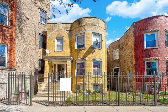 $599,000 | 2251 North Sawyer Avenue | Logan Square