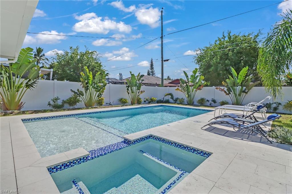 a view of an outdoor space and a yard