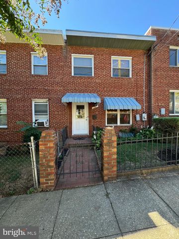 $3,100 | 1387 Adams Street Northeast | Brentwood