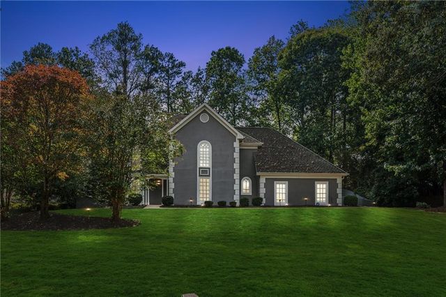 $598,900 | 1210 Swan Mill Court | Suwanee