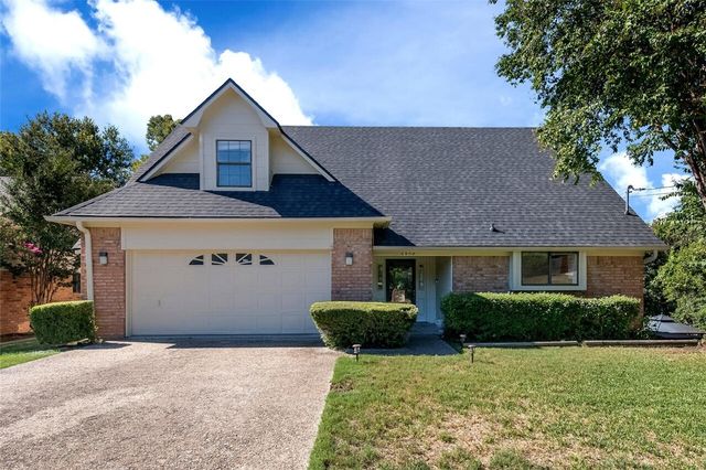 $360,000 | 6904 Viking Drive | Parkdale Viking Hills