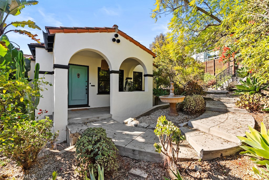 a view of outdoor space yard and patio