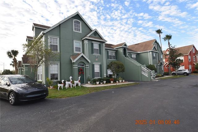 $1,725 | 10502 Windsor Lake Court, Unit 10502 | Westchase