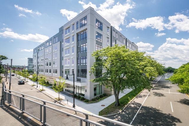 $949,900 | 180 Telford Street, Unit 211 | Lower Allston