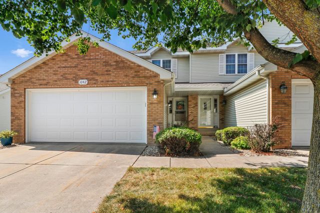 $325,000 | 1042 Stonewood Crossing | Northern Sun Prairie