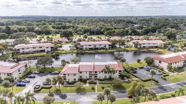 $389,900 | 7911 Eastlake Drive, Unit 6F | Boca Lago