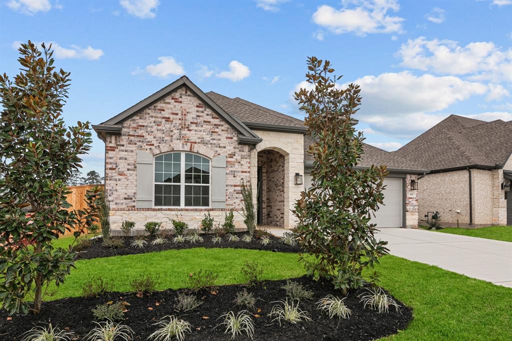 Welcome to The Hillhaven by David Weekley Homes. Move-In-Ready Now!