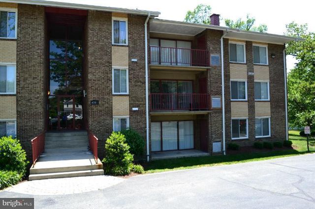 $1,800 | 4709 Tecumseh Street, Unit 104 | College Park