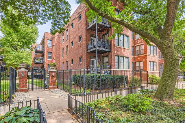 $250,000 | 1136 West Pratt Boulevard, Unit GN | East Rogers Park